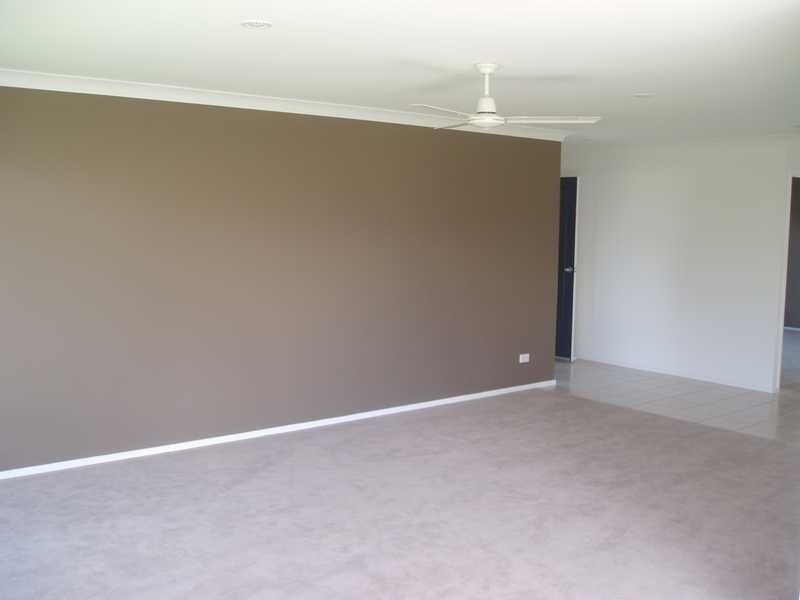 316 Bestman Road, Sandstone Point QLD 4511