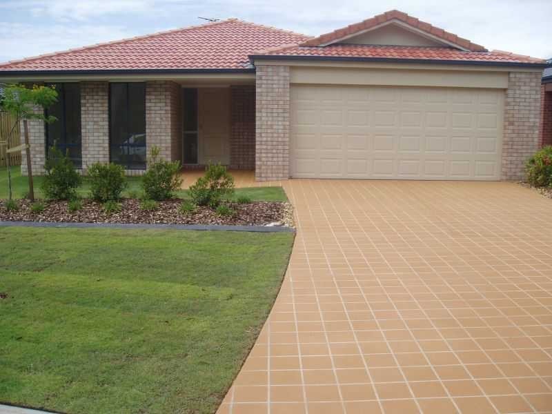 17 Eimeo Place, Sandstone Point QLD 4511