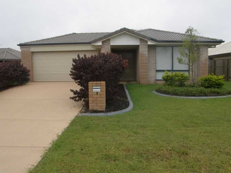 3 Dunwich Court, Sandstone Point QLD 4511