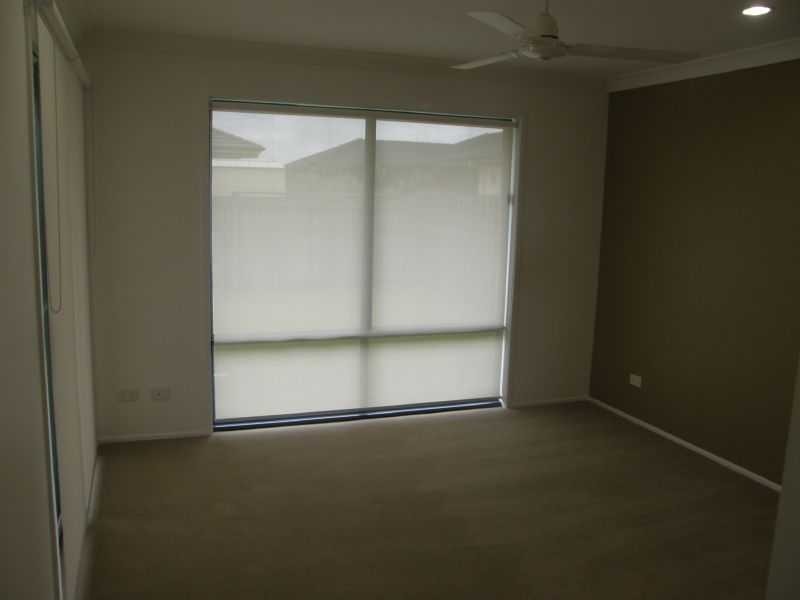 3 Dunwich Court, Sandstone Point QLD 4511