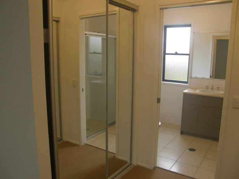 3 Dunwich Court, Sandstone Point QLD 4511