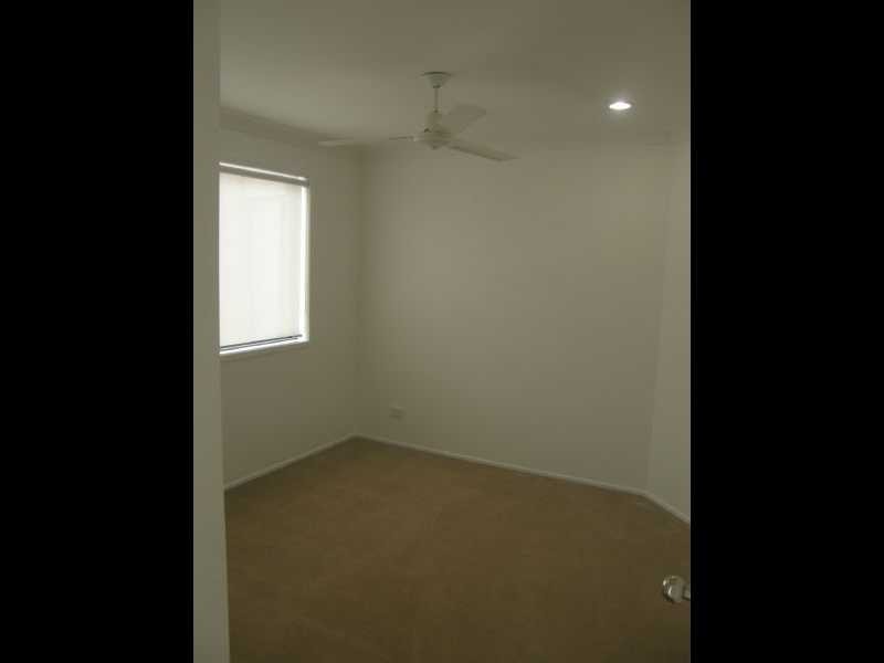 3 Dunwich Court, Sandstone Point QLD 4511