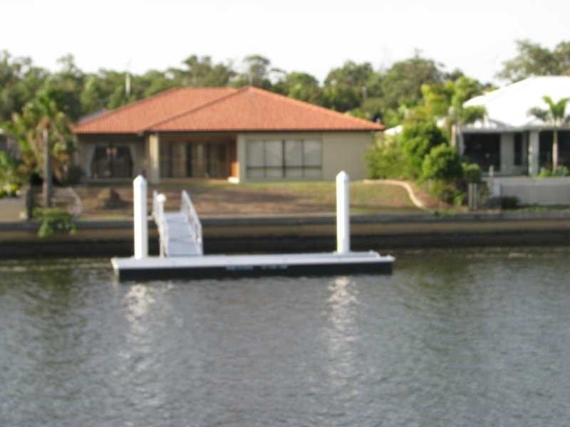 122 Cosmos Ave, Banksia Beach QLD 4507