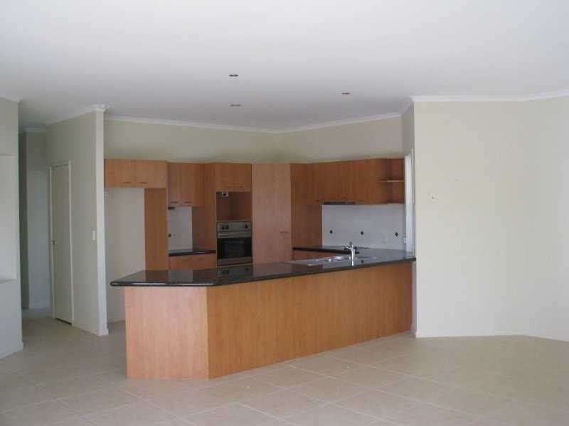 122 Cosmos Ave, Banksia Beach QLD 4507