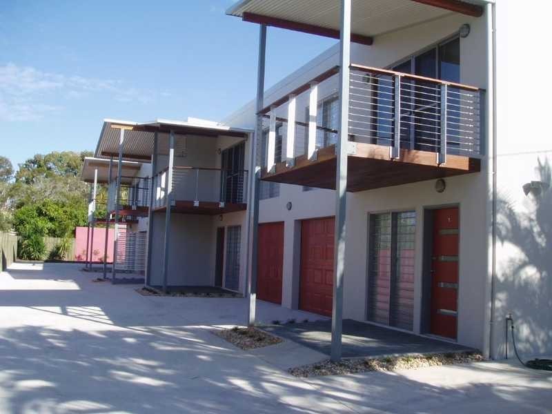 Unit 1/24 Kangaroo Avenue, Bongaree QLD 4507