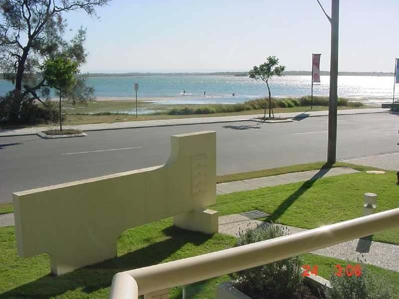Unit 2/191 Sylvan Beach Esplanade, Bellara QLD 4507