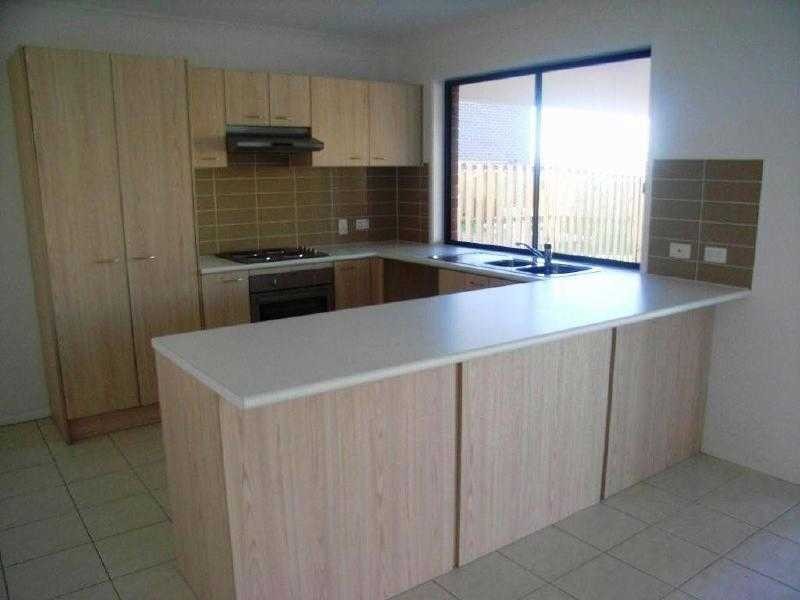 3 Ellis Court, Sandstone Point QLD 4511