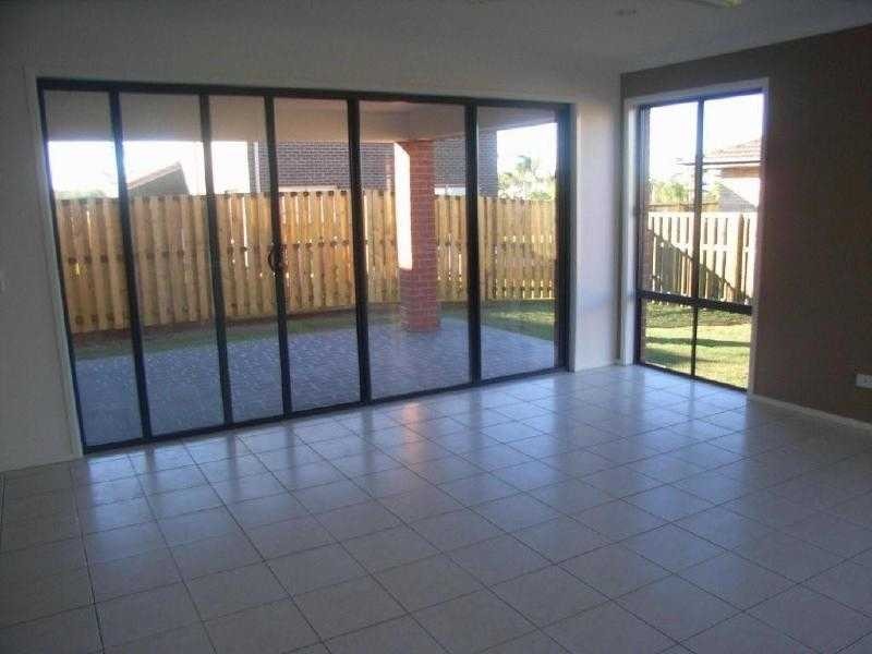 3 Ellis Court, Sandstone Point QLD 4511