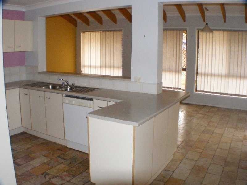 5 Marton Place, Banksia Beach QLD 4507