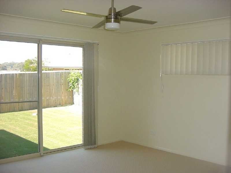 35 Mossman Way, Sandstone Point QLD 4511