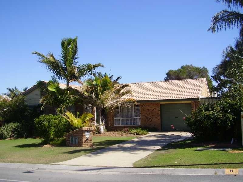 57 Lachlan Crescent, Sandstone Point QLD 4511