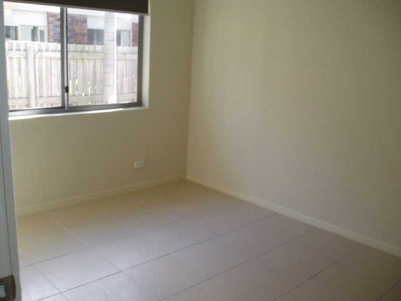 Unit 2/24 Kangaroo Avenue, Bongaree QLD 4507