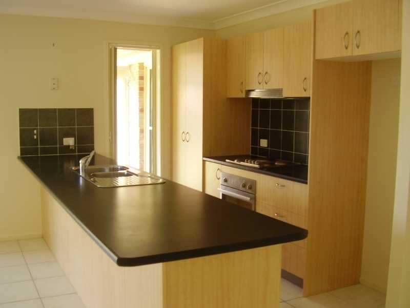 41 Clovelly Street, Sandstone Point QLD 4511