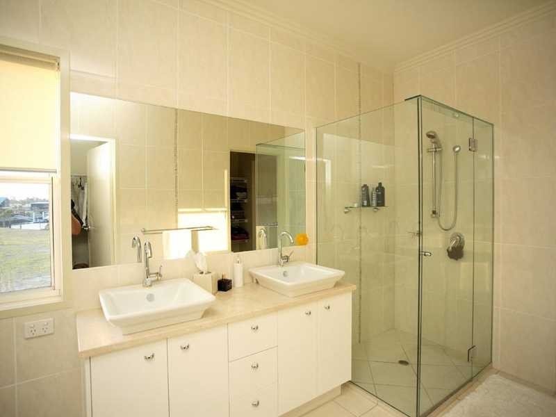 11 Baza Place, Banksia Beach QLD 4507