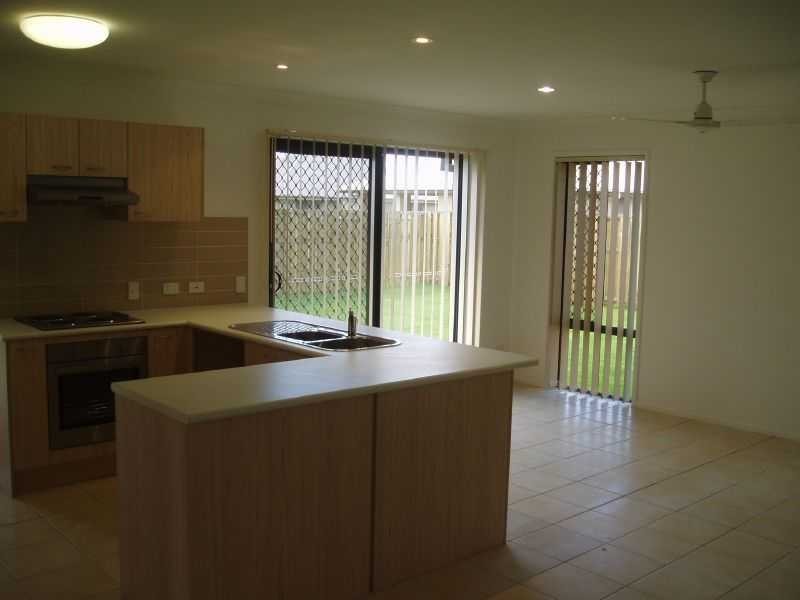 309 Bestman Road, Sandstone Point QLD 4511