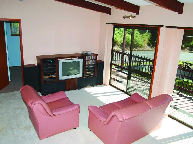 1 Simpson Drive, Bilambil Heights NSW 2486