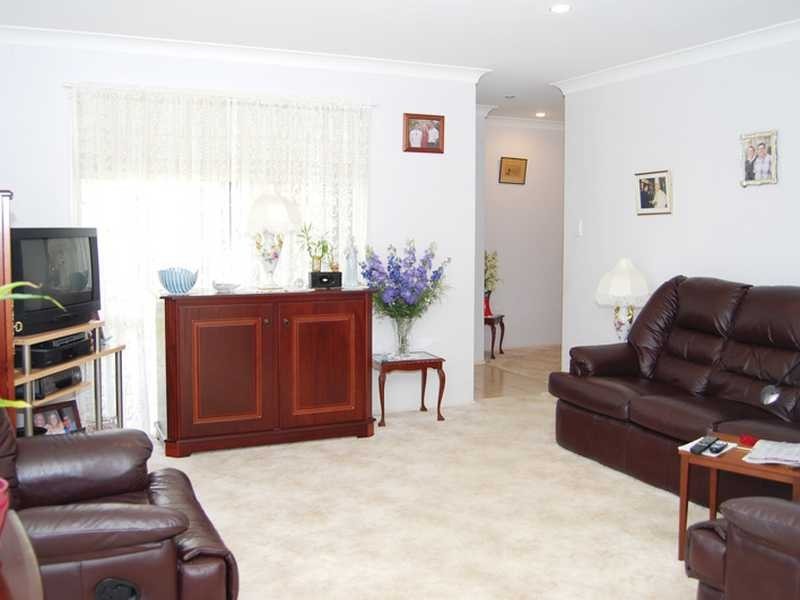 2/3 Inverness Court, Banora Point NSW 2486