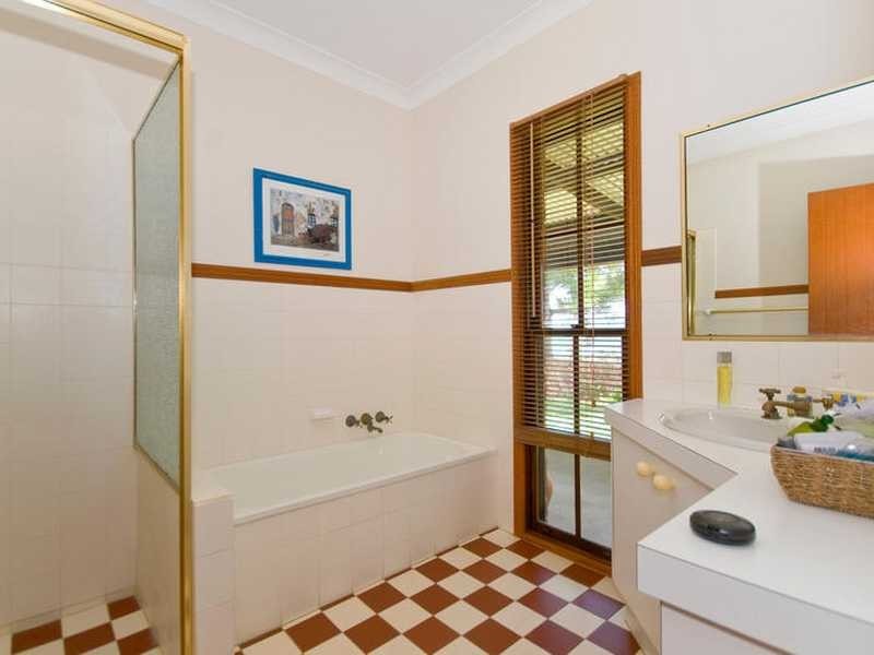 54 Champagne Drive, Tweed Heads South NSW 2486