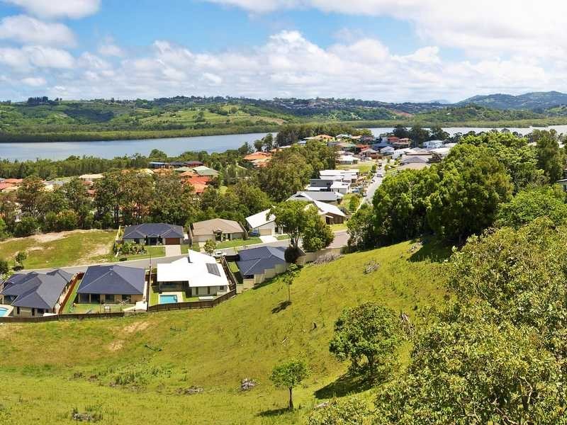 54 Champagne Drive, Tweed Heads South NSW 2486