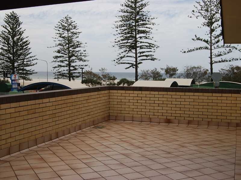 10/3 Lord Street, Kirra QLD 4225