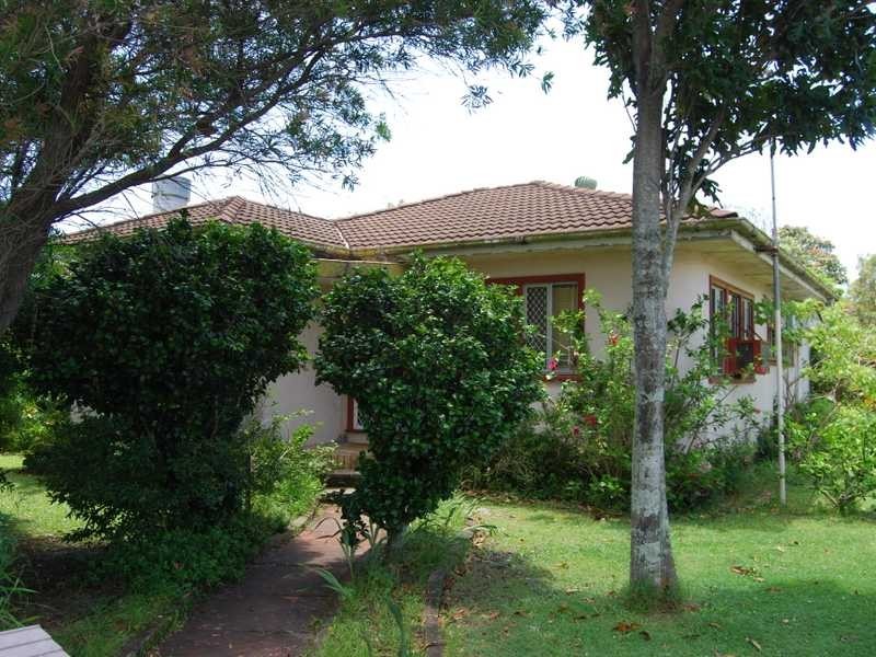 10 Simpson Street, Kirra QLD 4225