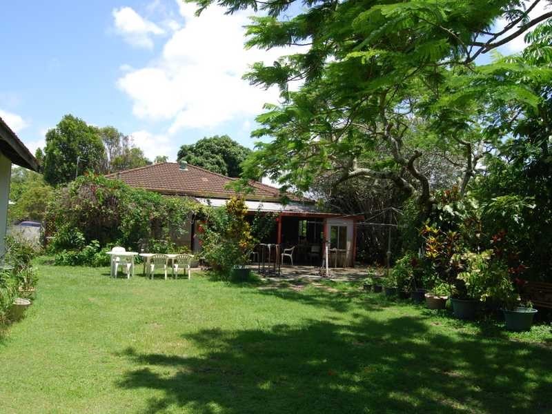 10 Simpson Street, Kirra QLD 4225