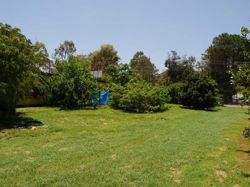10 Simpson Street, Kirra QLD 4225
