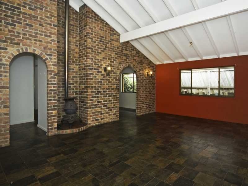 6 Hibiscus Parade, Banora Point NSW 2486