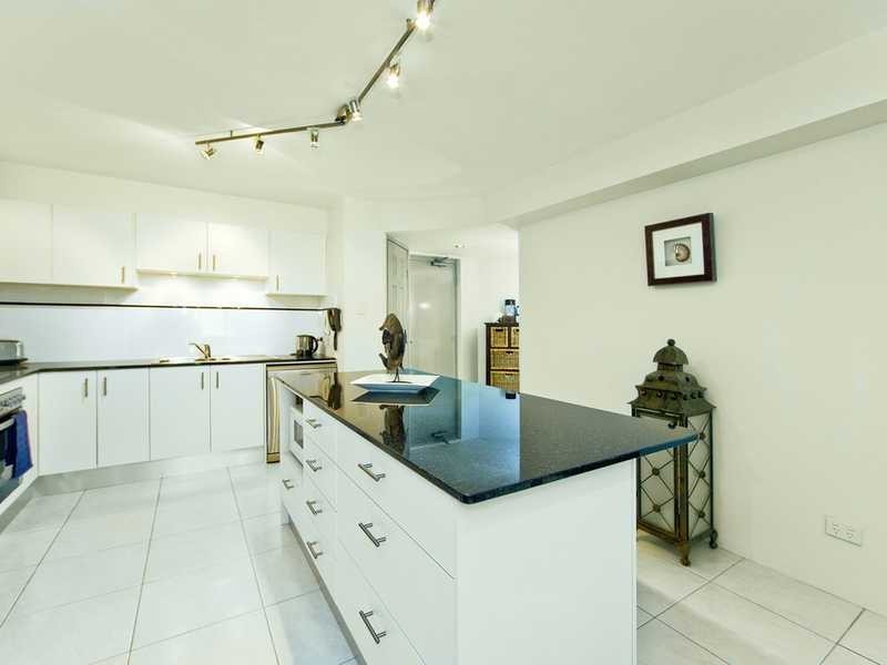 17/15-17 South Street, Kirra QLD 4225