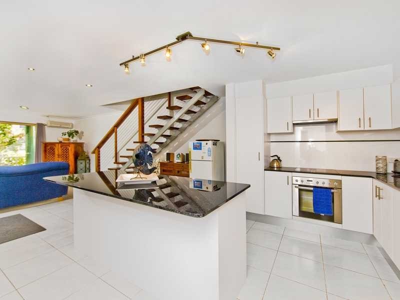 17/15-17 South Street, Kirra QLD 4225