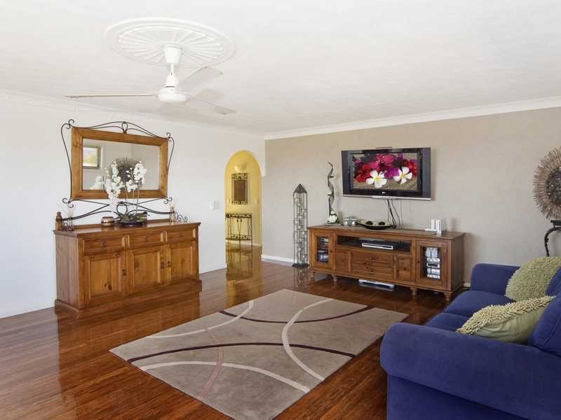 7 Anthony Avenue, Banora Point NSW 2486