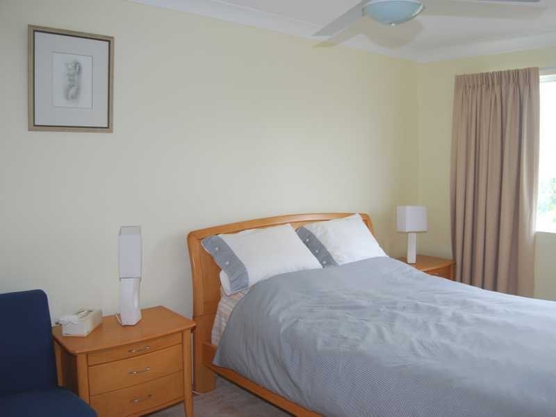 Unit 2/220 Pacific Parade, Bilinga QLD 4225