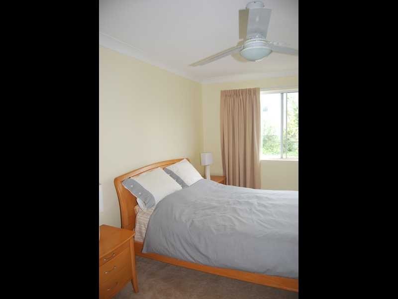 Unit 2/220 Pacific Parade, Bilinga QLD 4225