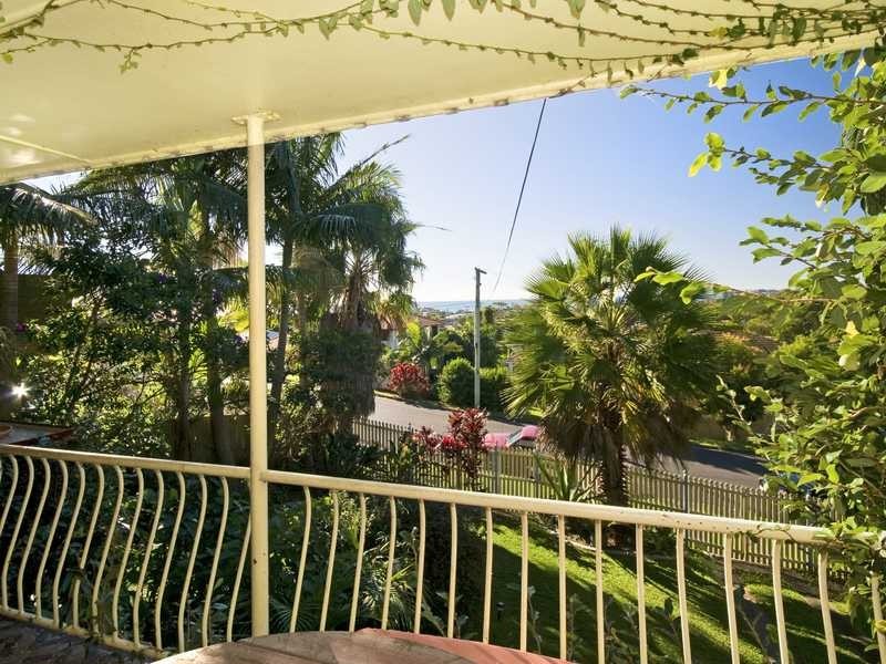 27 Singh Street, Tugun QLD 4224