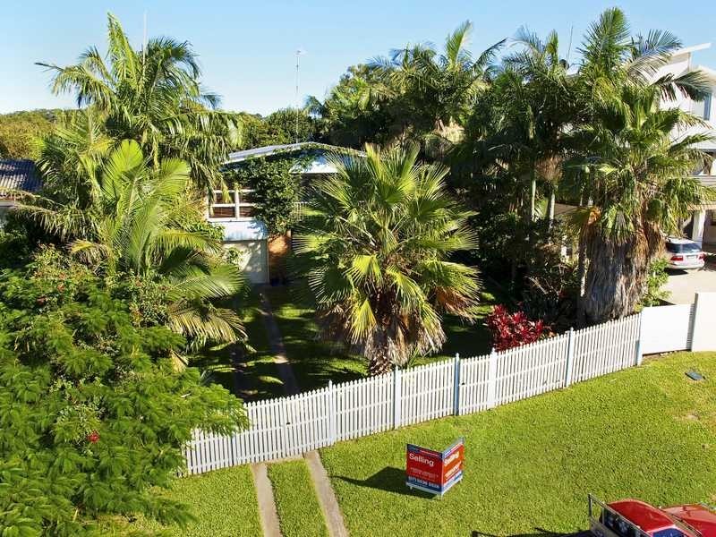 27 Singh Street, Tugun QLD 4224