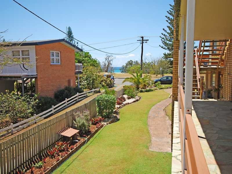 Unit 4/88 Pacific Parade, Bilinga QLD 4225