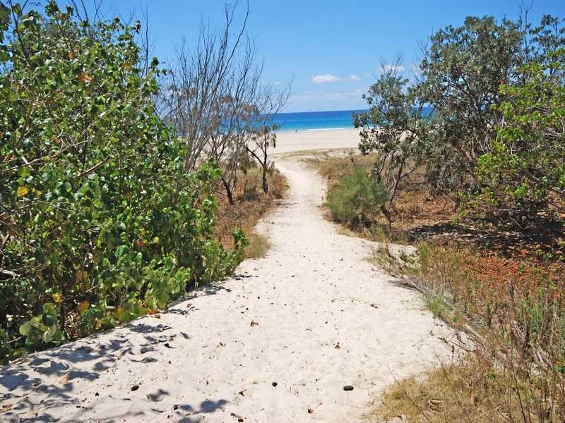 Unit 4/88 Pacific Parade, Bilinga QLD 4225