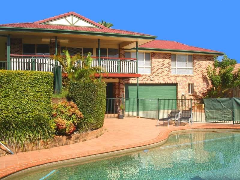 10 Lochlomond Drive, Banora Point NSW 2486