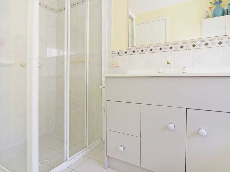 1/6 Alpina Place, Banora Point NSW 2486