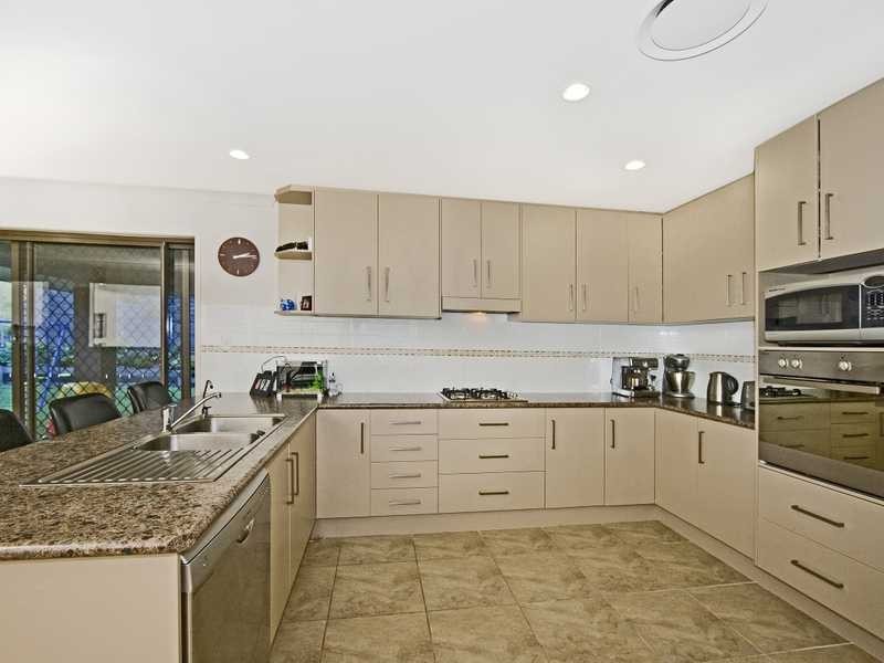 127 Botanical Circuit, Banora Point NSW 2486