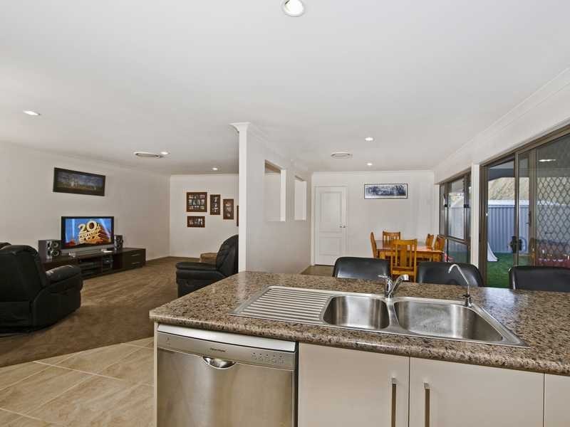 127 Botanical Circuit, Banora Point NSW 2486