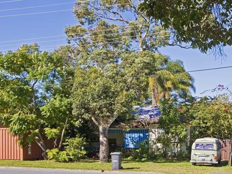 18 Dry Dock Road, Tweed Heads South NSW 2486