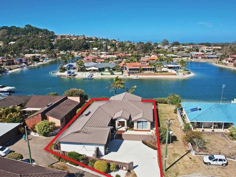 48 Parkes Drive, Tweed Heads NSW 2485