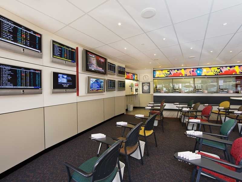 140-144 Griffith Street, Coolangatta QLD 4225