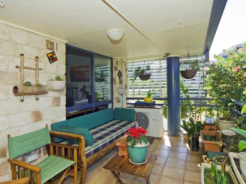 2/2 Daintree Close, Banora Point NSW 2486