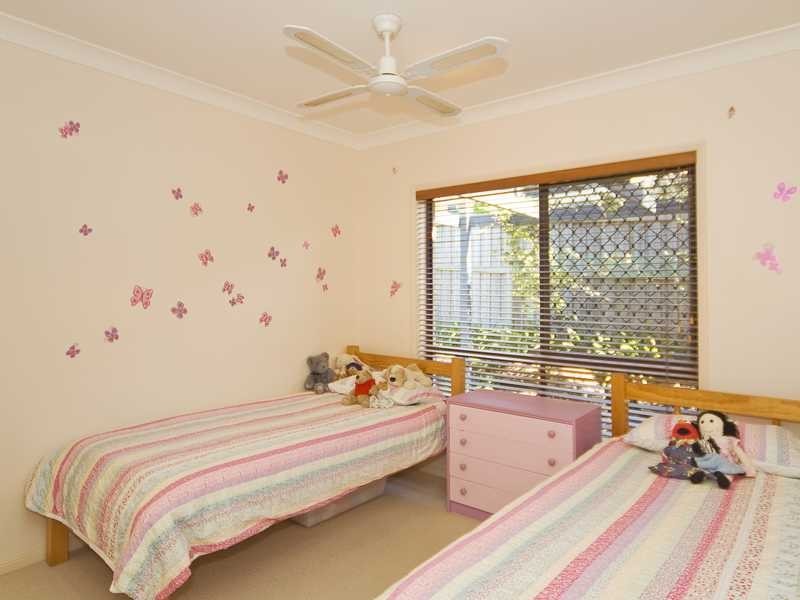 1/2 Daintree Close, Banora Point NSW 2486