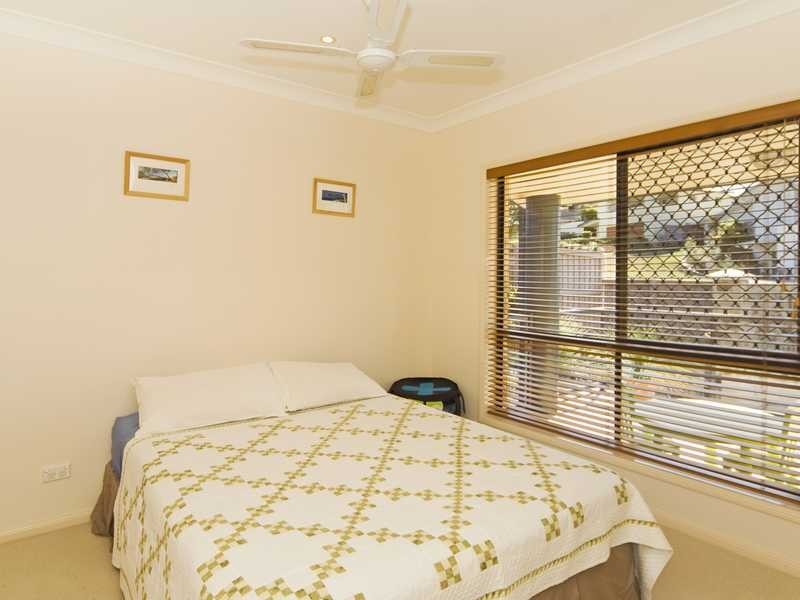 1/2 Daintree Close, Banora Point NSW 2486