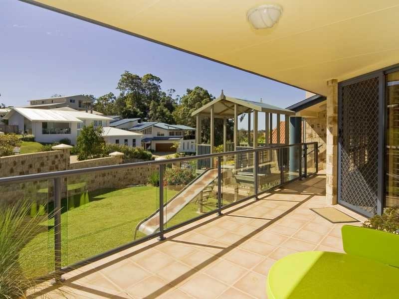 1/2 Daintree Close, Banora Point NSW 2486