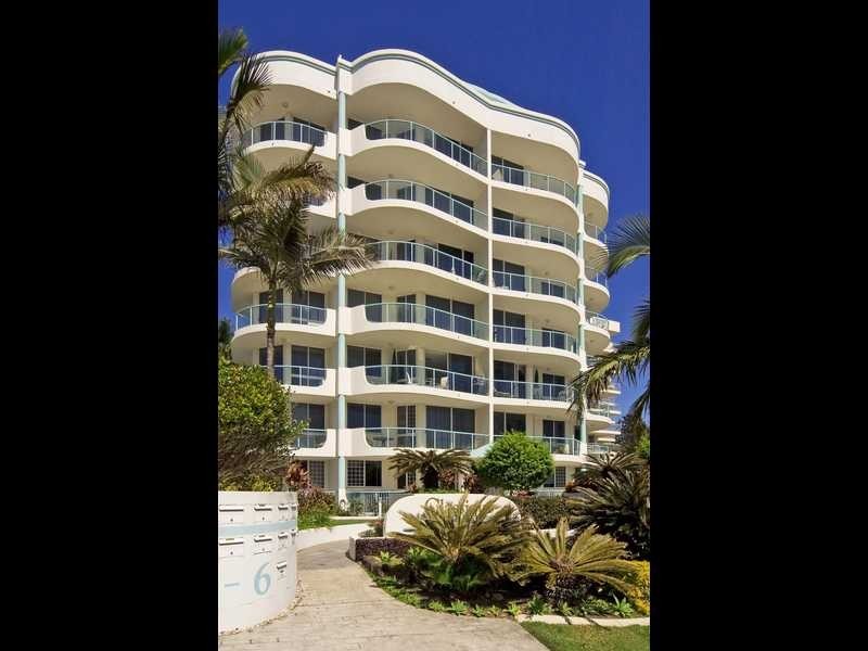 5/4-6 Eden Avenue, Rainbow Bay QLD 4225