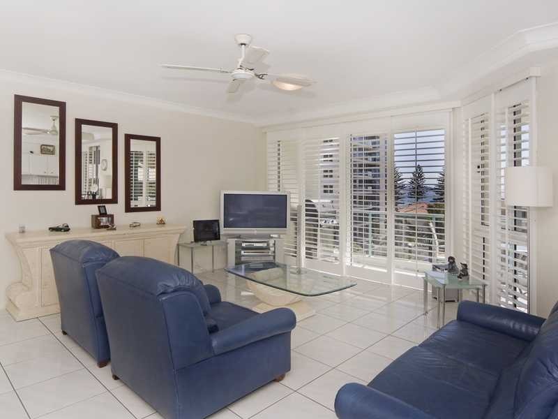 5/4-6 Eden Avenue, Rainbow Bay QLD 4225
